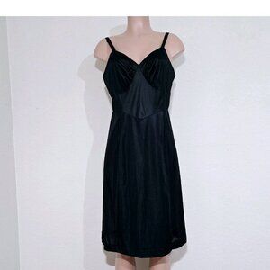 ARISTOCRAFT Vintage Black Knee or Midi Slip Size 40 / 12 1960's Union Made